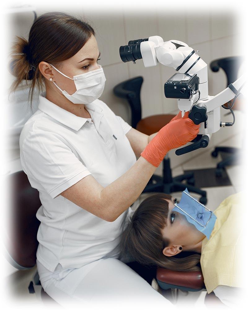 Endodontia - TratamCanal com Microscópio em Copacabana. Vantagens do Midroscópio na odontologia.